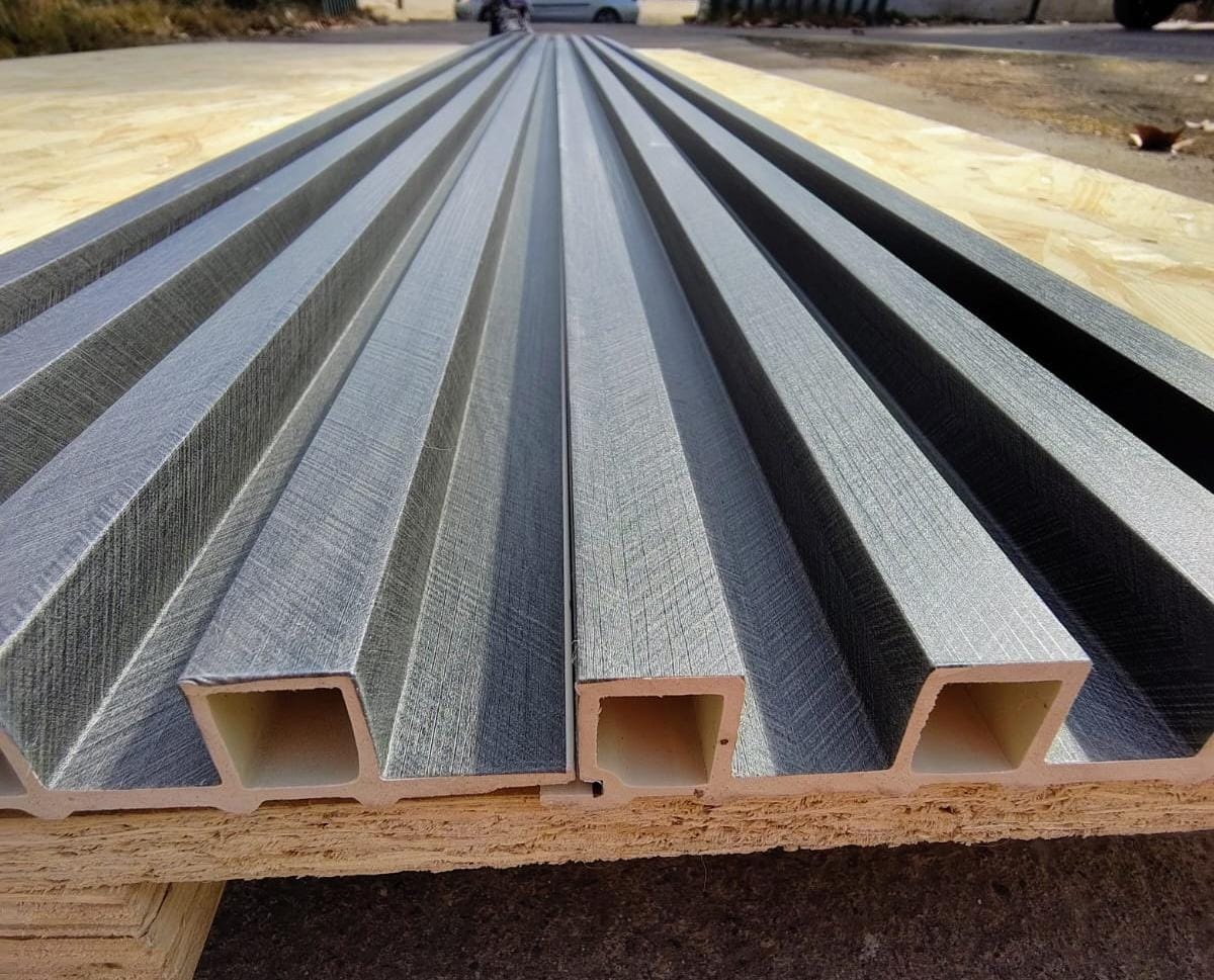 Panel WPC 4 Ranuras - Modelo Pietra