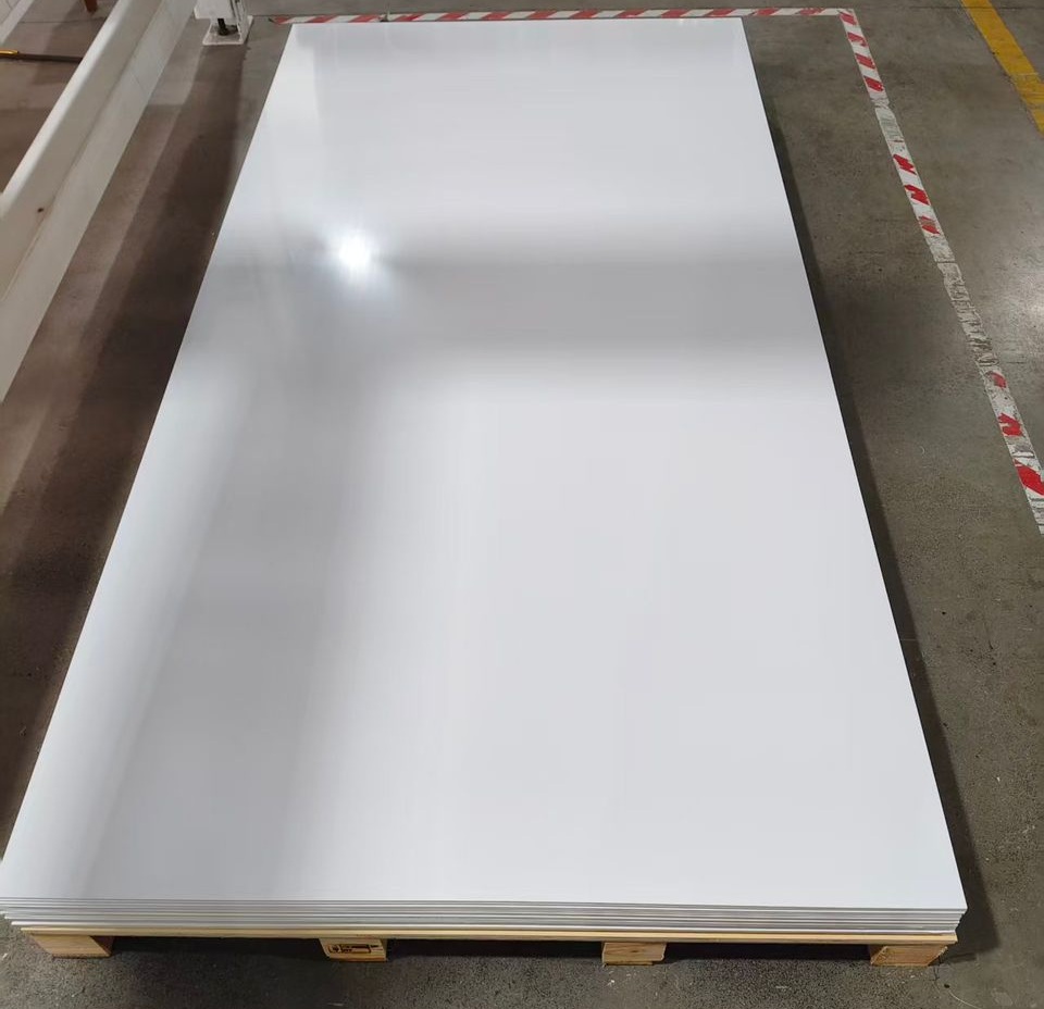 Panel Carbón de Bambú - Modelo Blanco Brillante (1.22 x 2.44m)