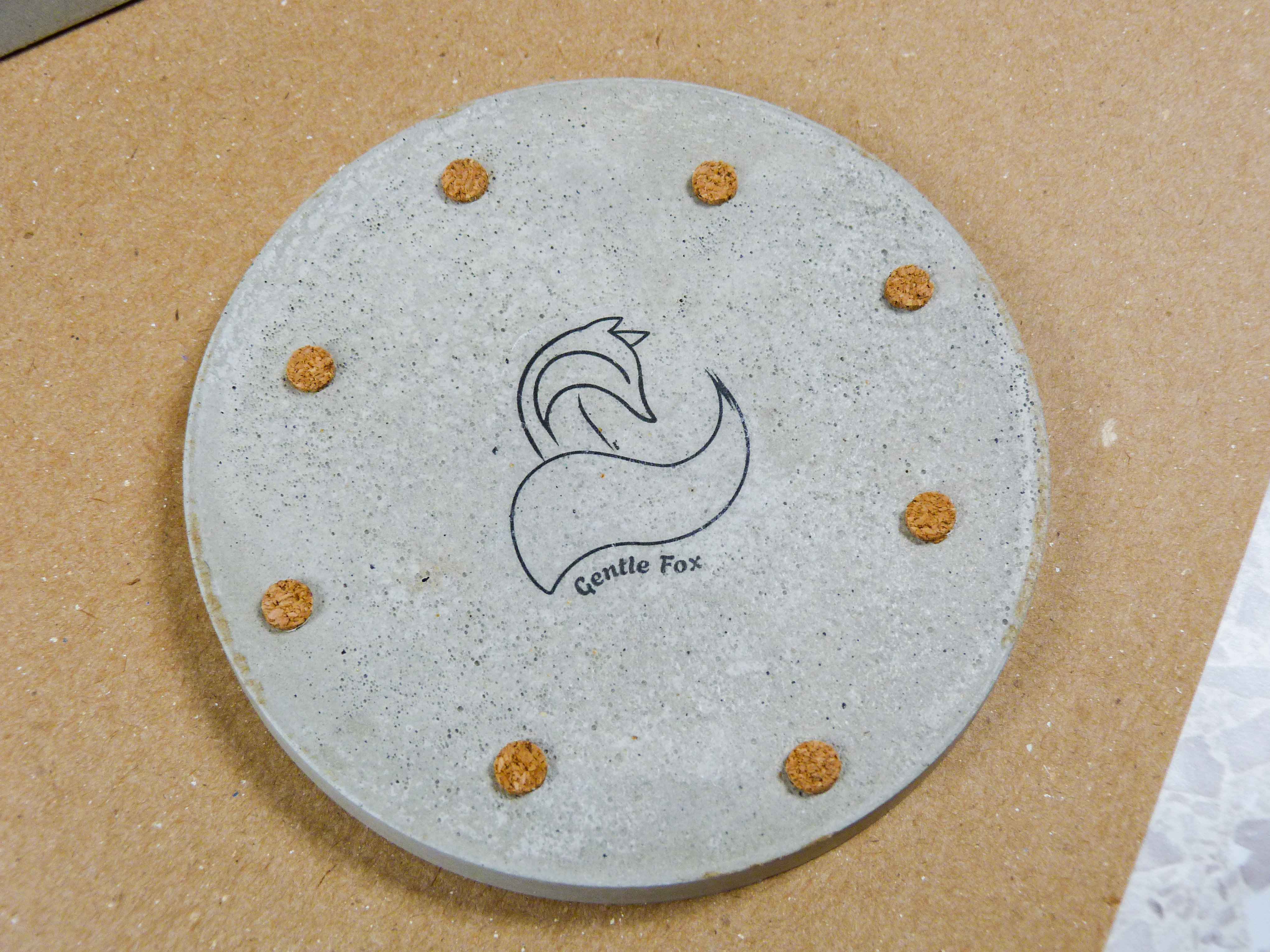 Grainy style rounded tray 