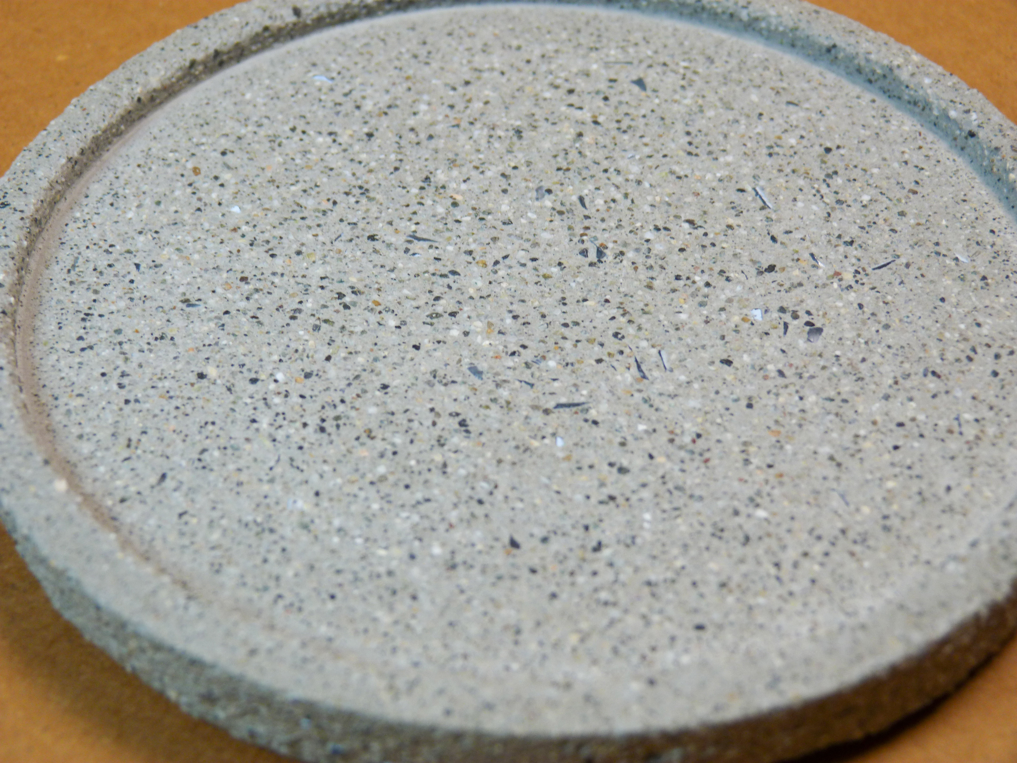 Grainy style rounded tray 