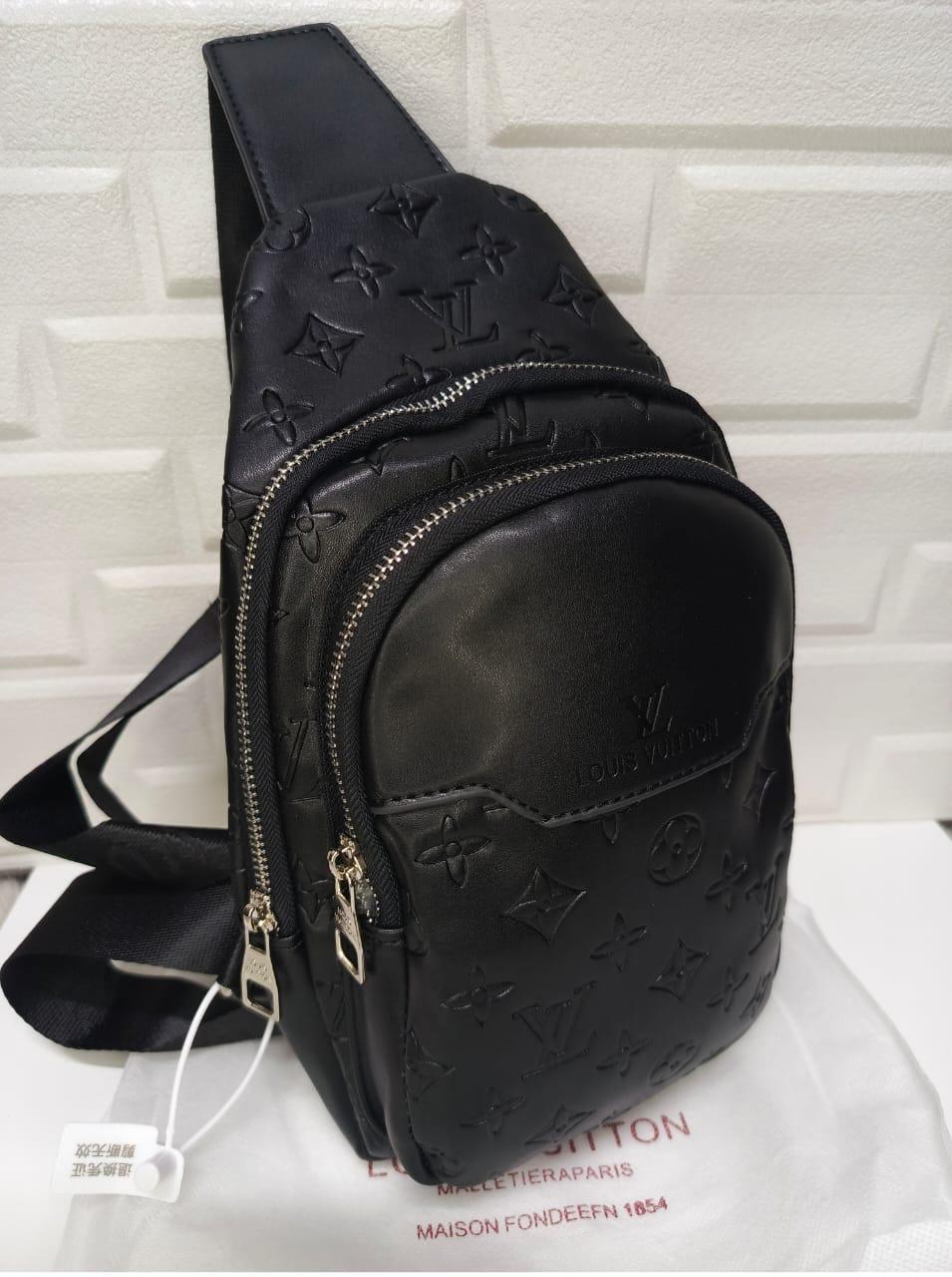 Mochila Cruzada Louis Vuitton Negra