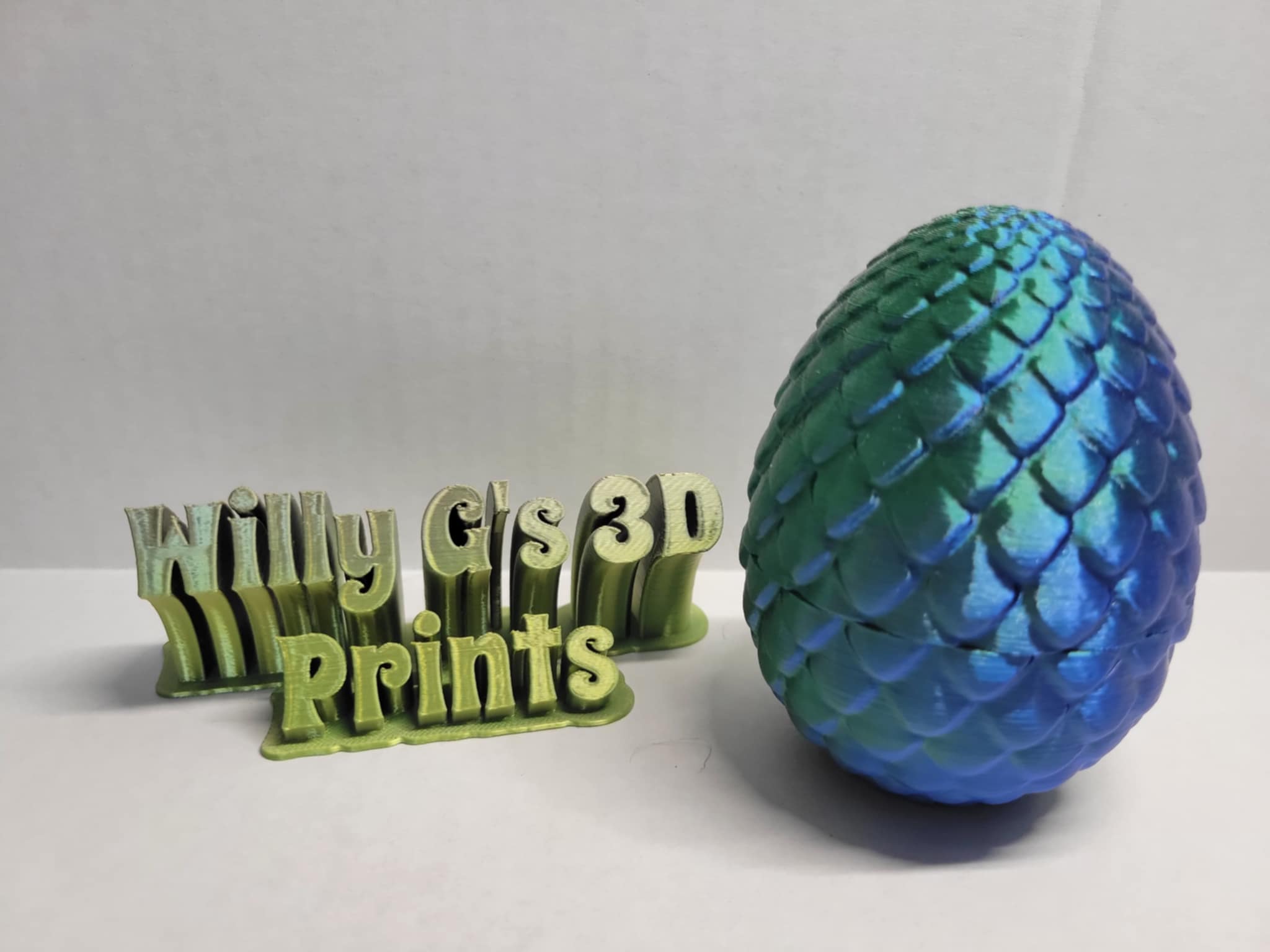 Small 3D Printed Dragon Egg with Mystery Item