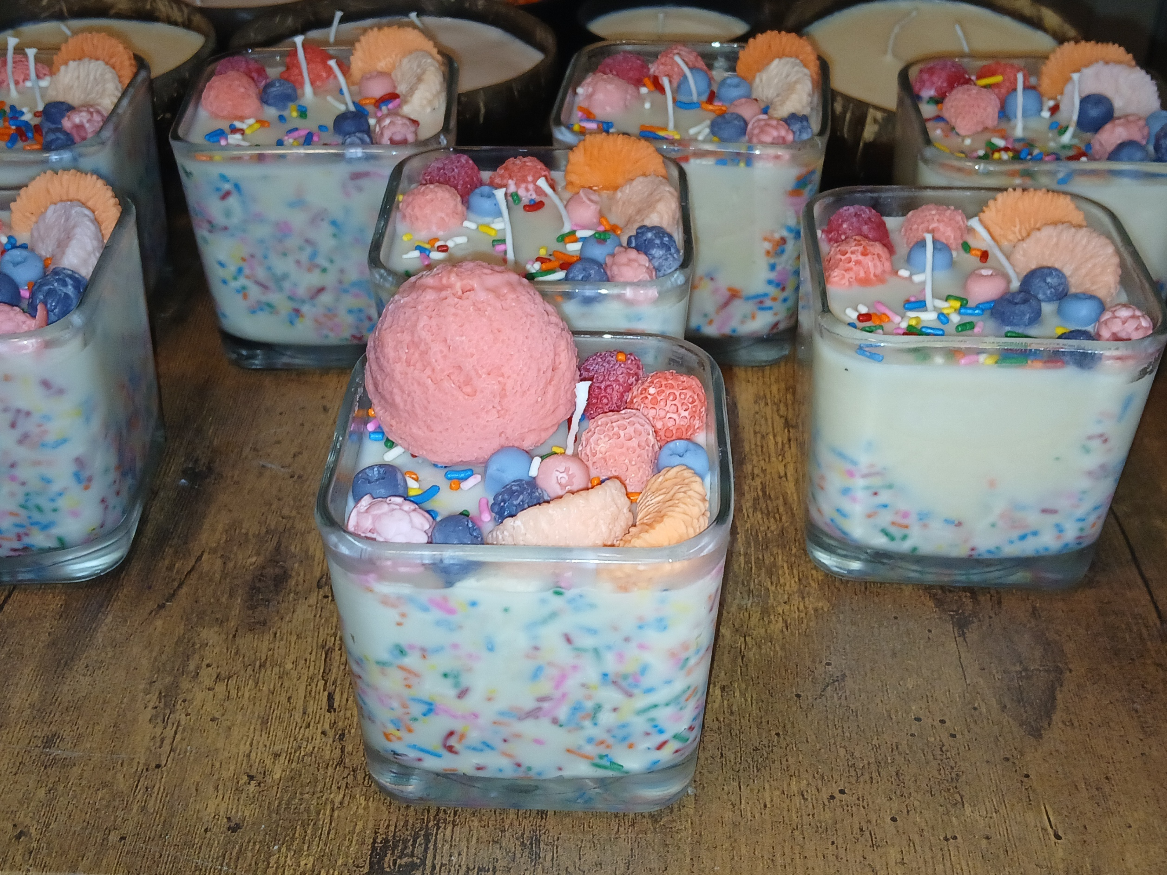 Sugarberry Candle – Handcrafted Wax Candle with Fruity Wax Embeds