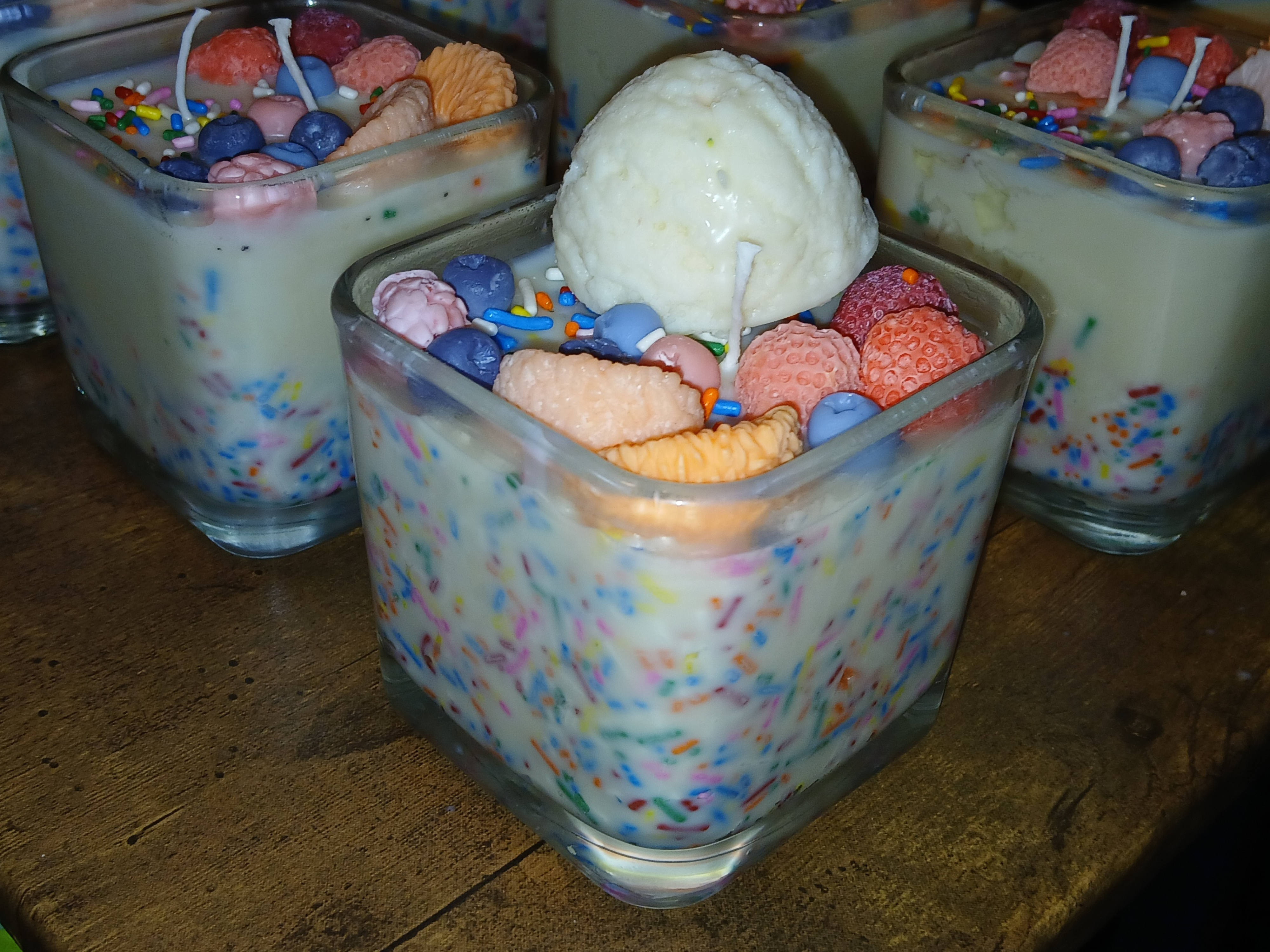 Sugarberry Candle – Handcrafted Wax Candle with Fruity Wax Embeds