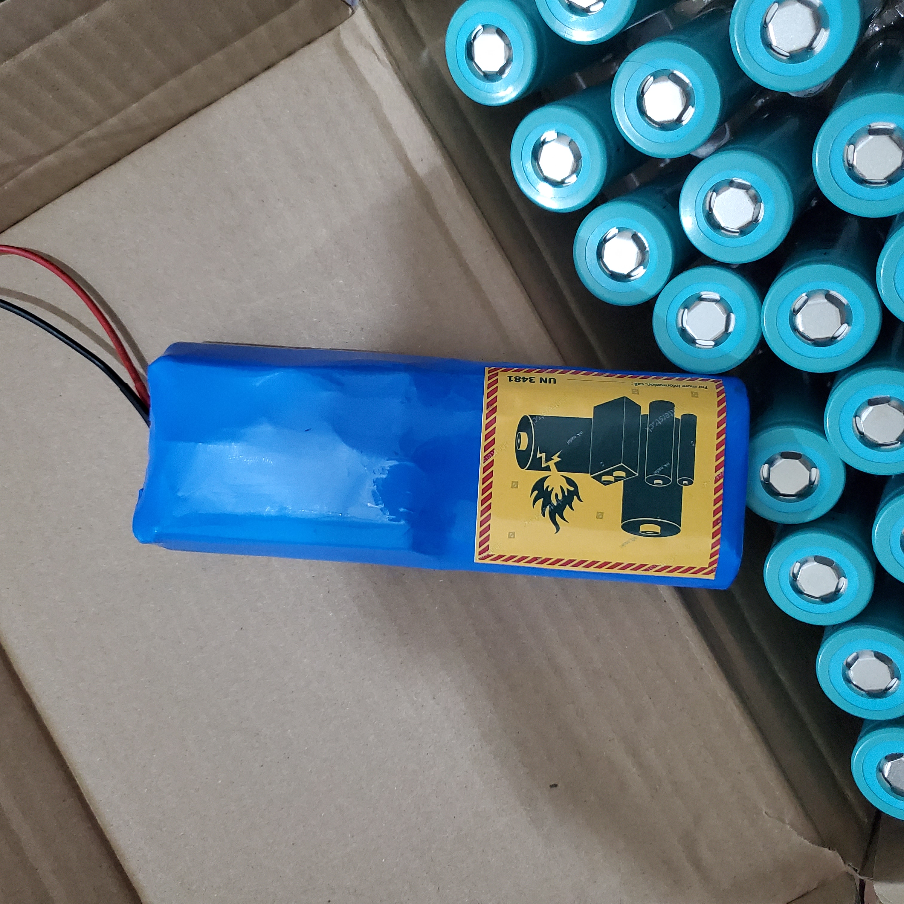12v 4Ah Lithium Iron Phosphate (LiFePO4) Battery LFP battery 12.8v 4S 1P 26700 in pakistan 