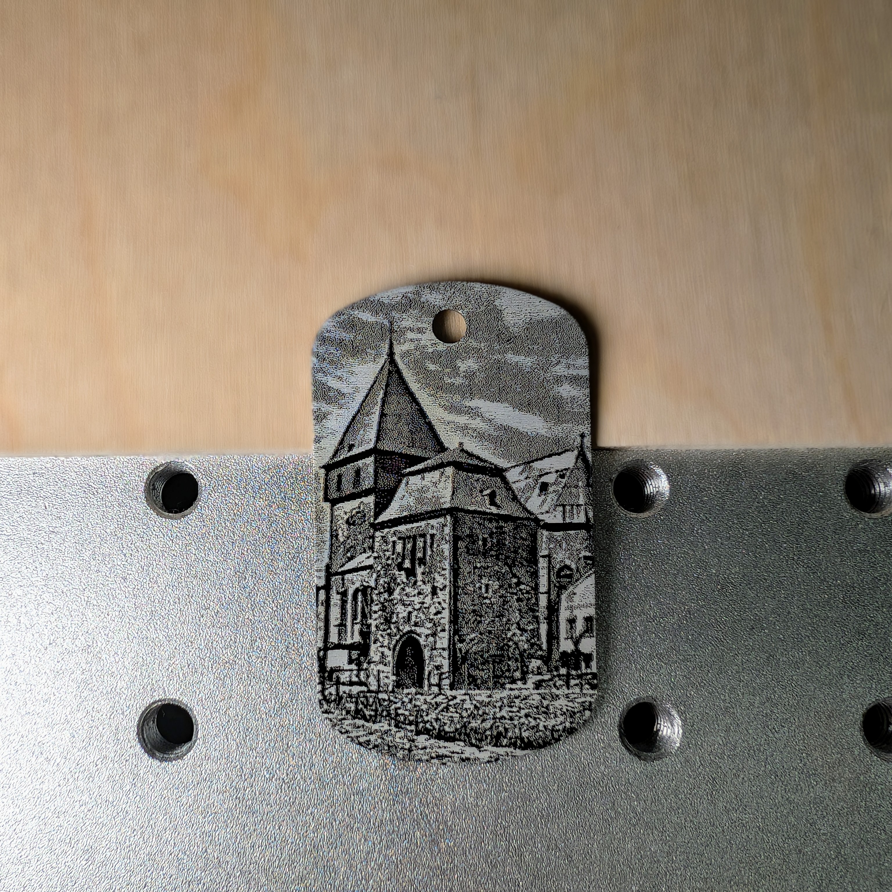 Médaillon aluminium noir - Porte de Trêves 