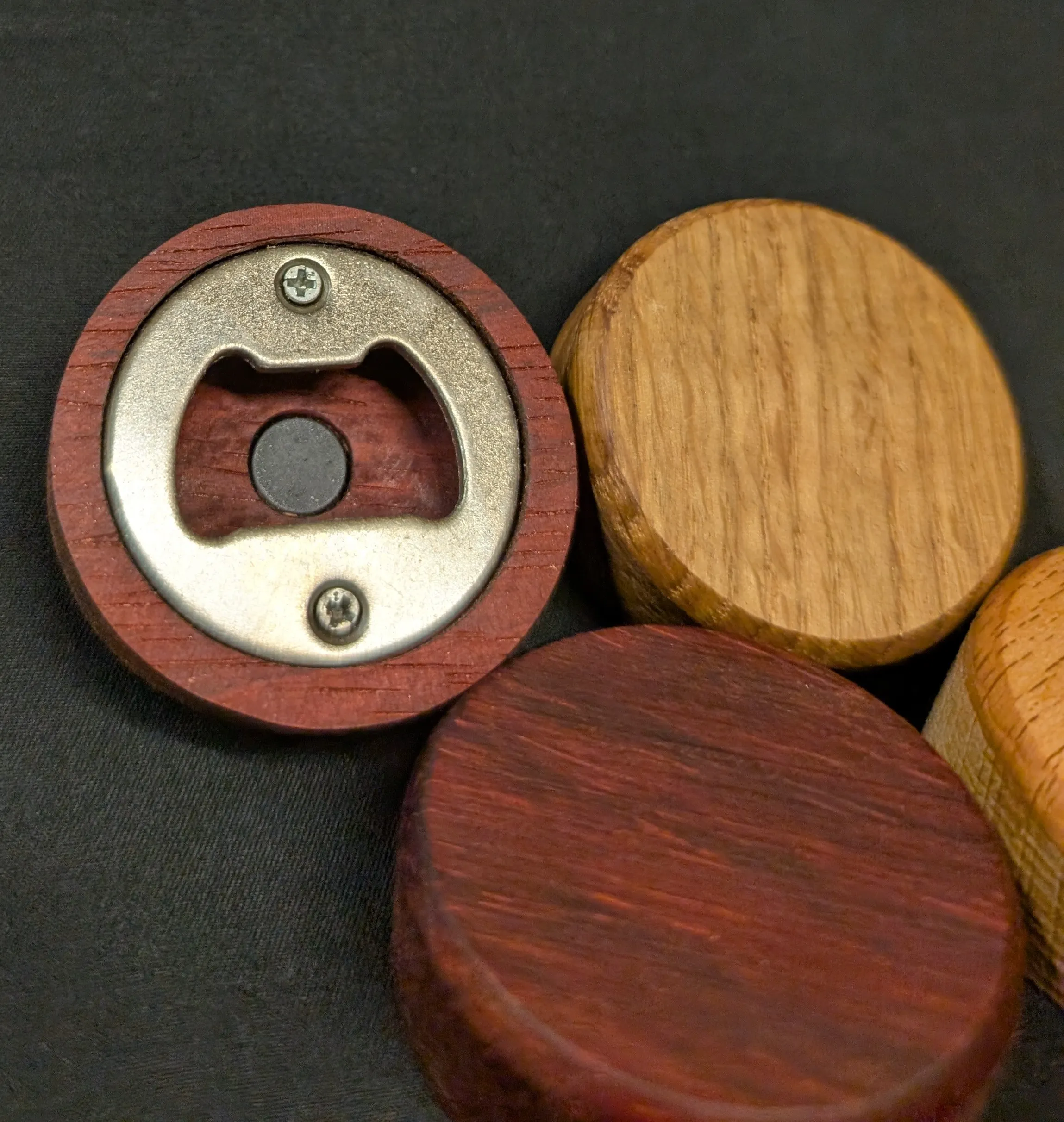 Ouvre-bouteilles en bois