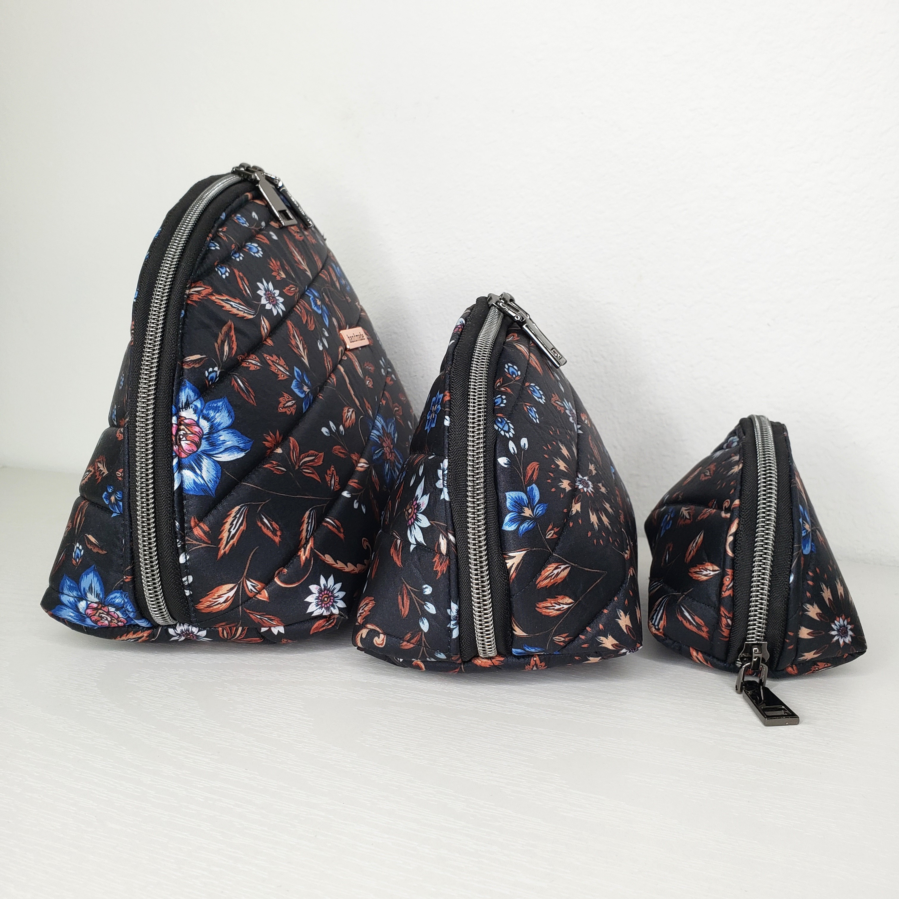 Floral Clam Shell Cosmetic Bags Set