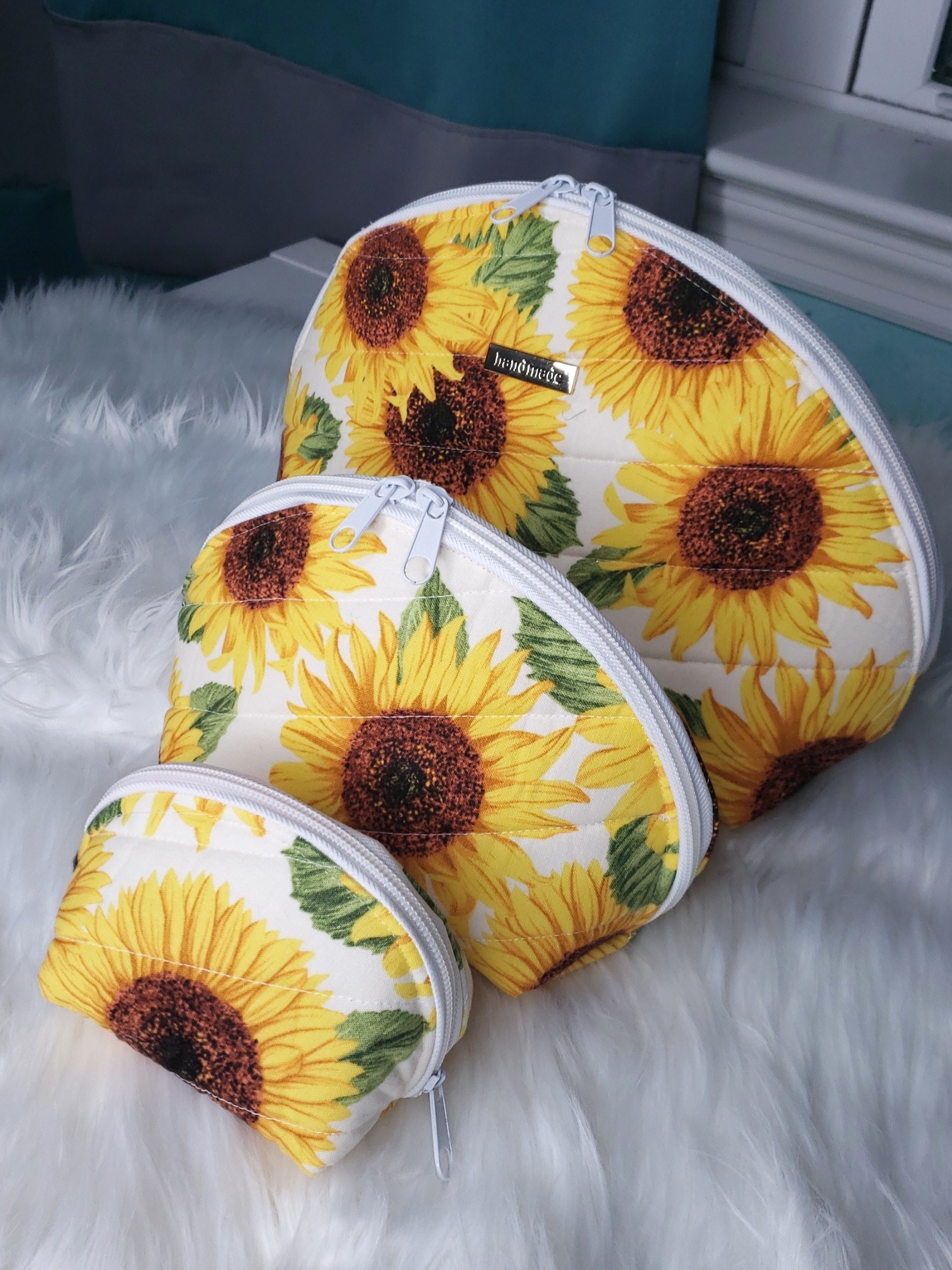 Sunflower Clam Shell Cosmetic Bags Set