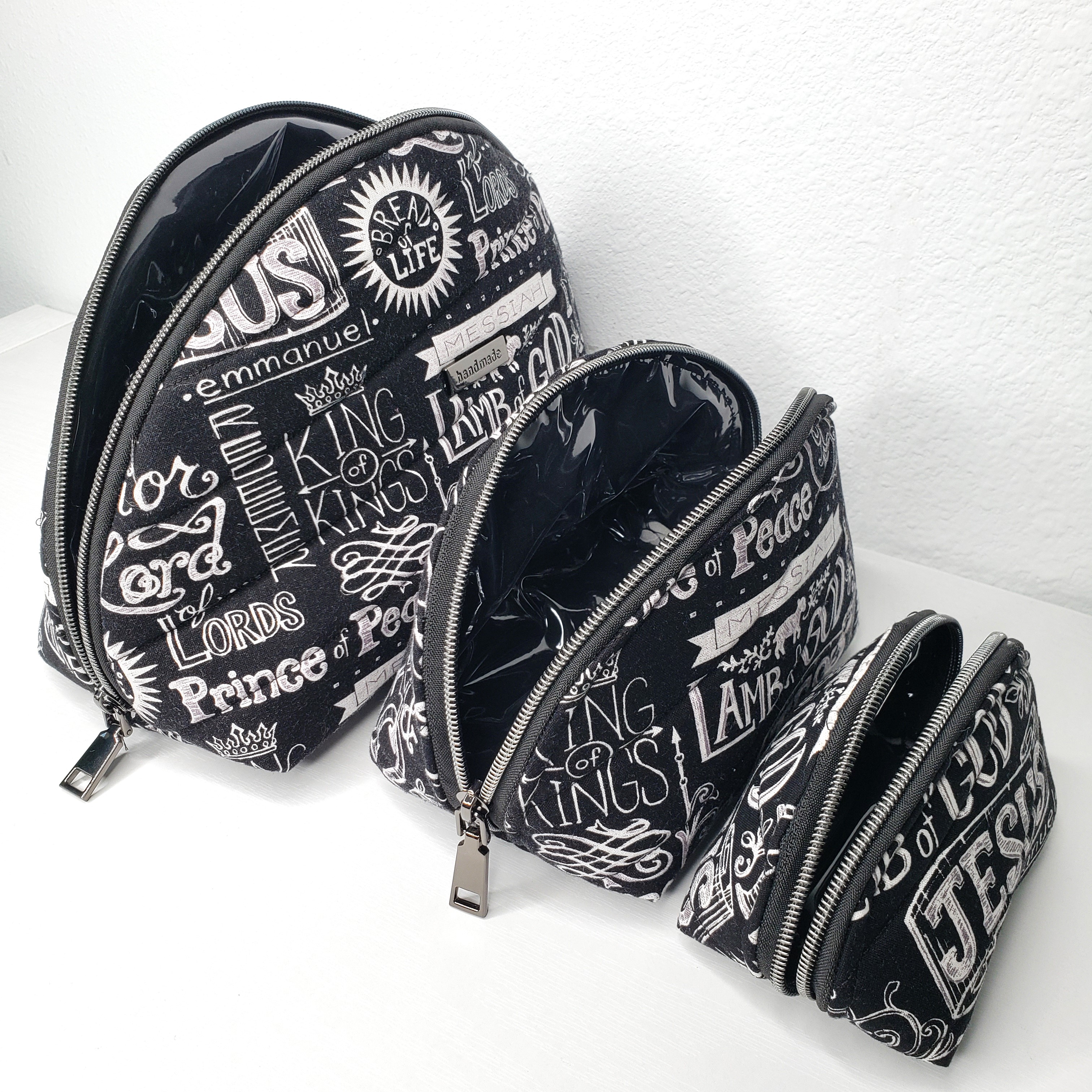 In Jesus Name Clam Shell Set