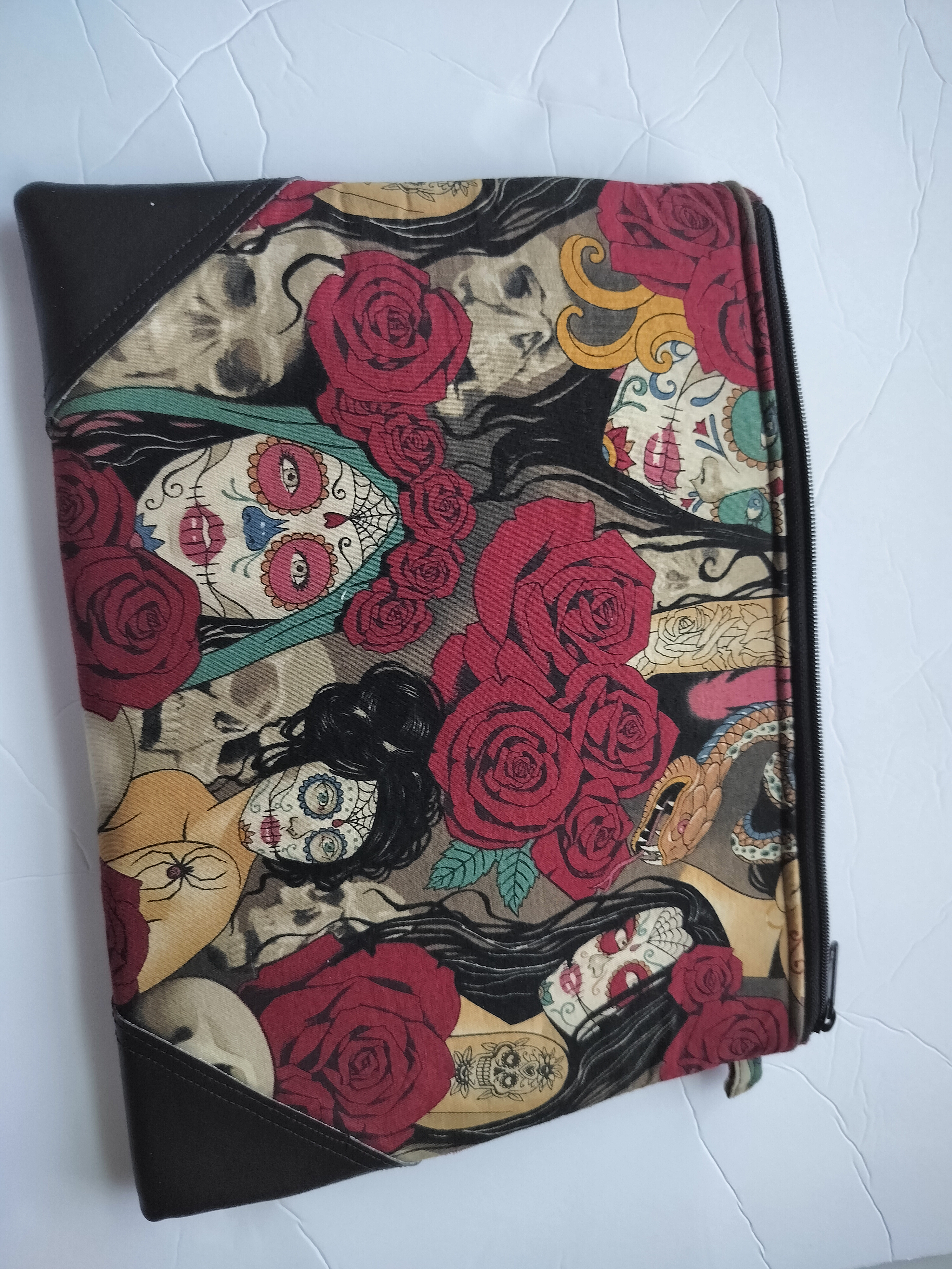 Dia de los Muertos Sugar Skulls Tablet Cover 