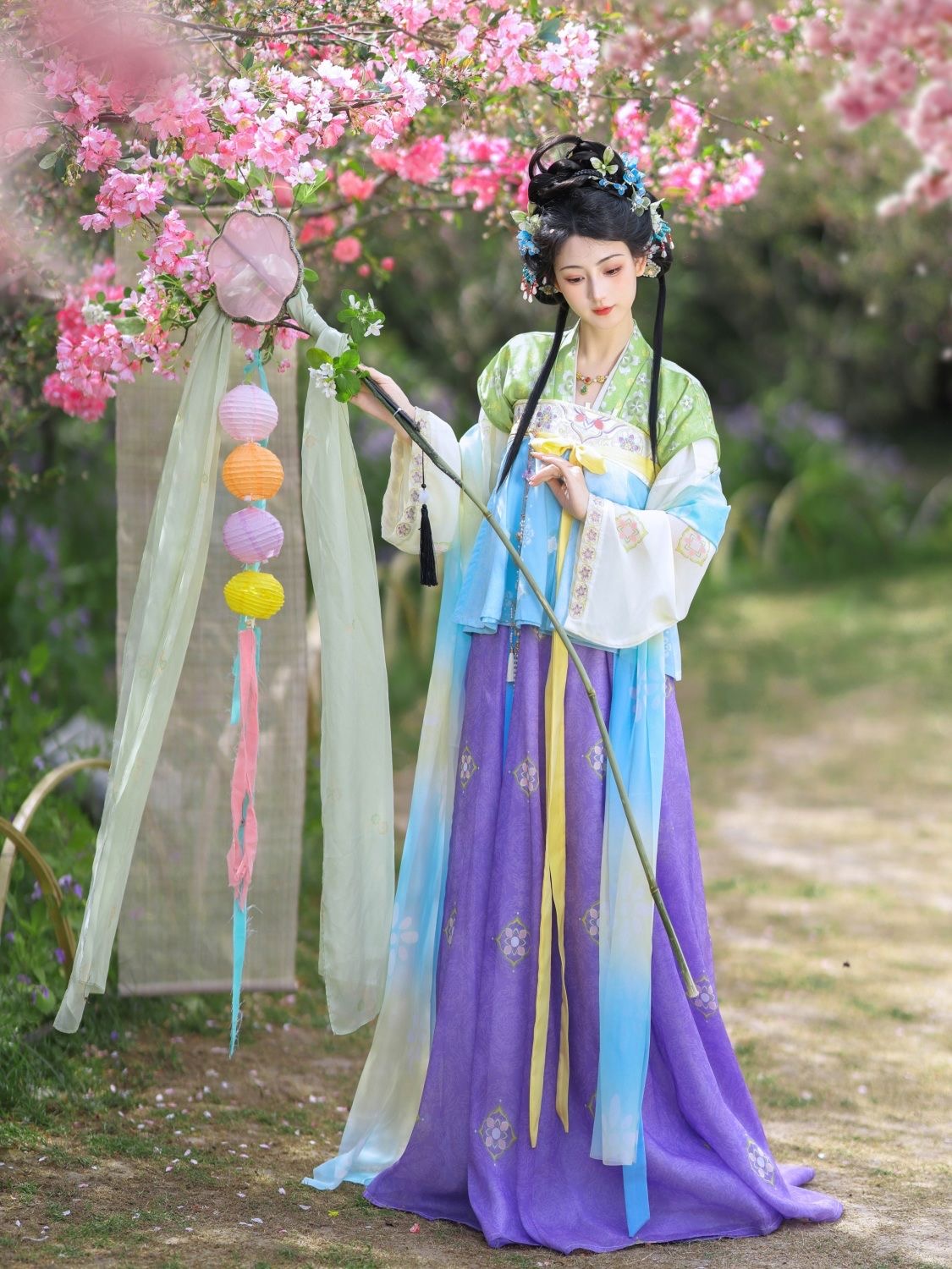 Adorable Tang-style Hanfu 
