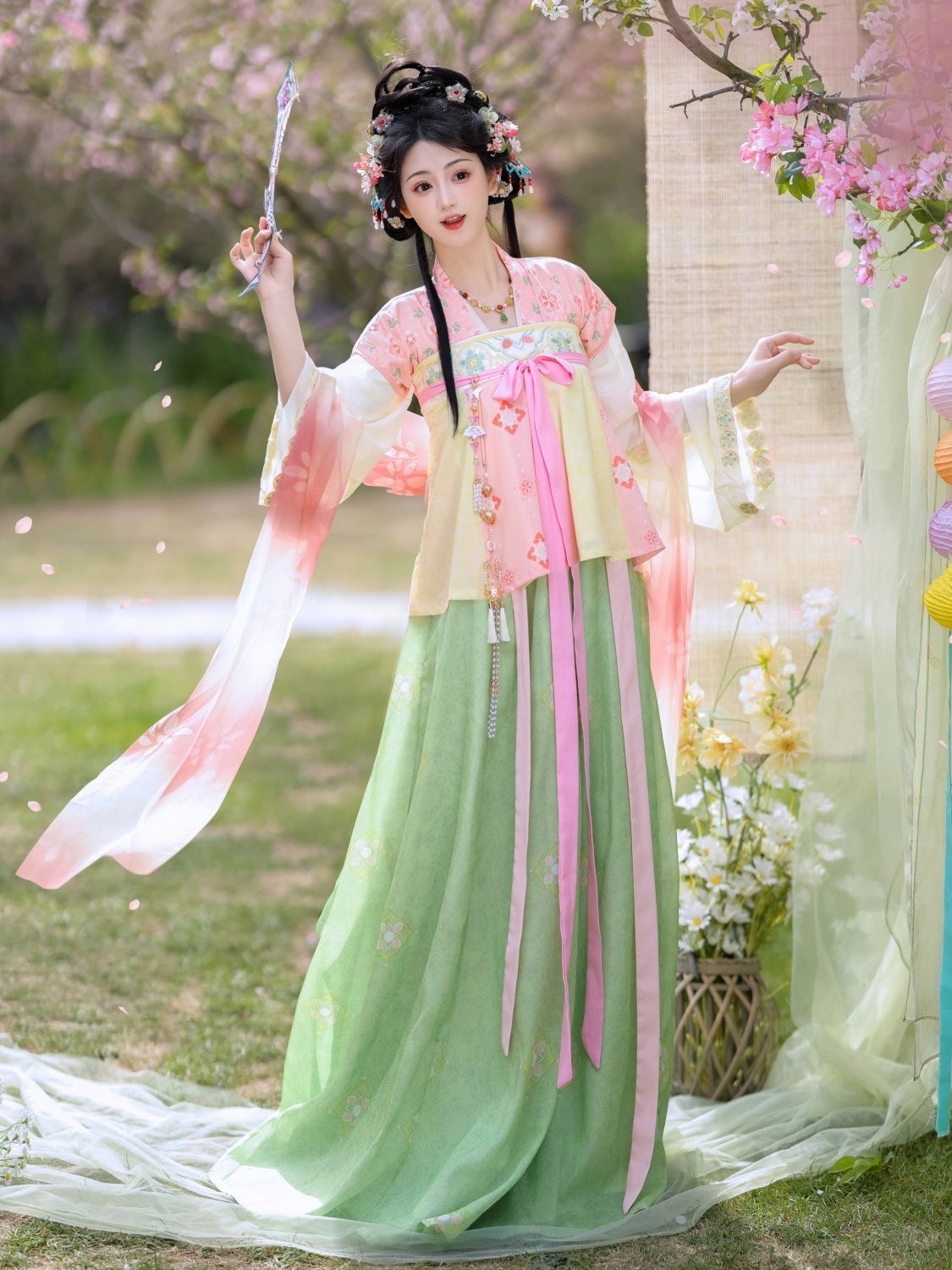 Adorable Tang-style Hanfu 