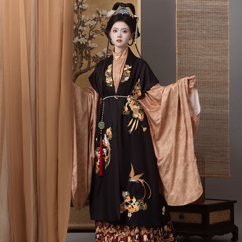Ming Dynasty traditional Hanfu 