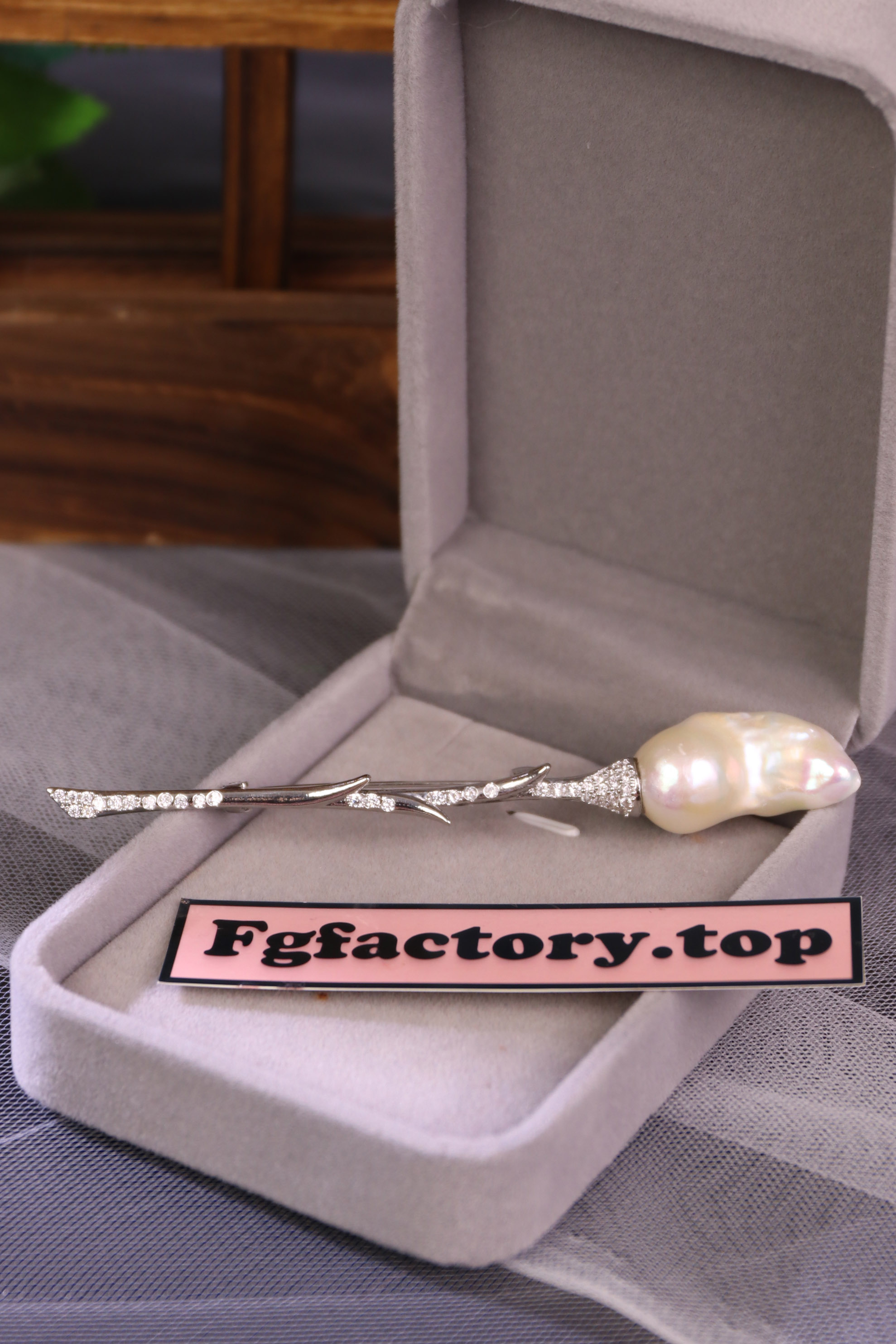 Freshwater Pearl Brooch