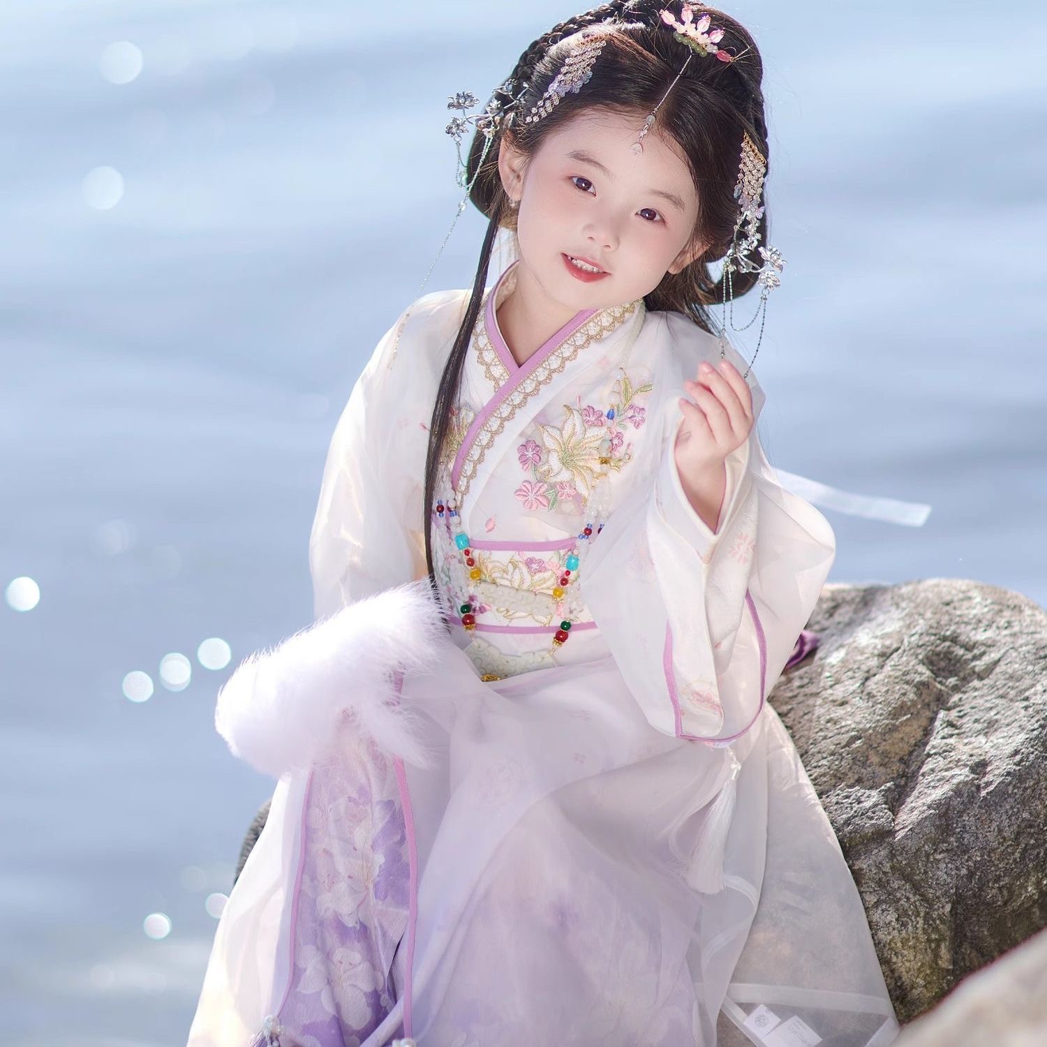 Girls elaborate embroidery Traditional Hanfu Dress for kids 