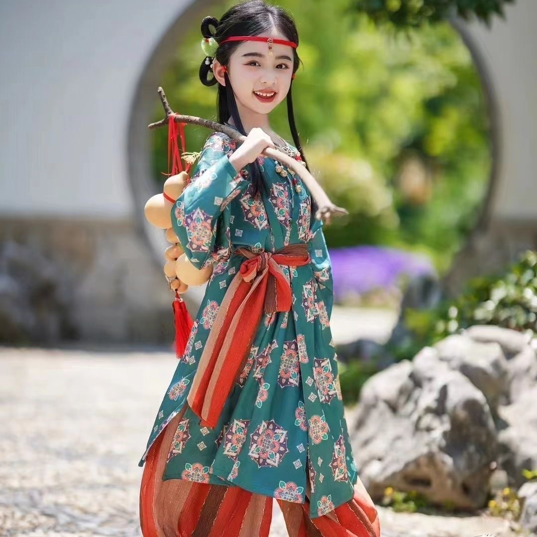 Traditional Chinese Costume