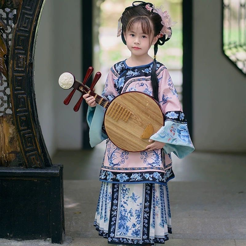 Han women in the Qing Dynasty hanfu for Children
