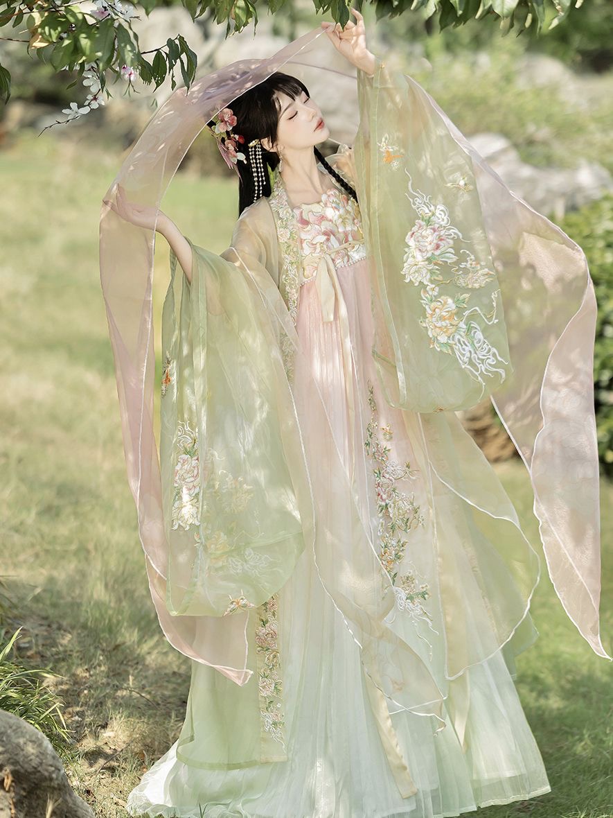 Traditional Hanfu Dress