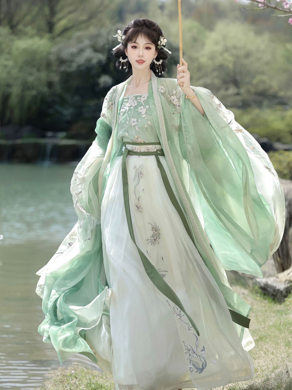 Traditional Hanfu Dress