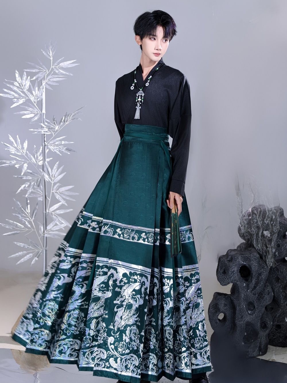 Traditional Asian Attire horse-faced skirt 