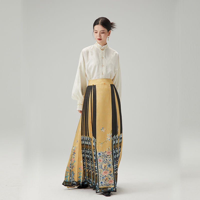 Traditional Embroidered Skirt horse-faced skirt