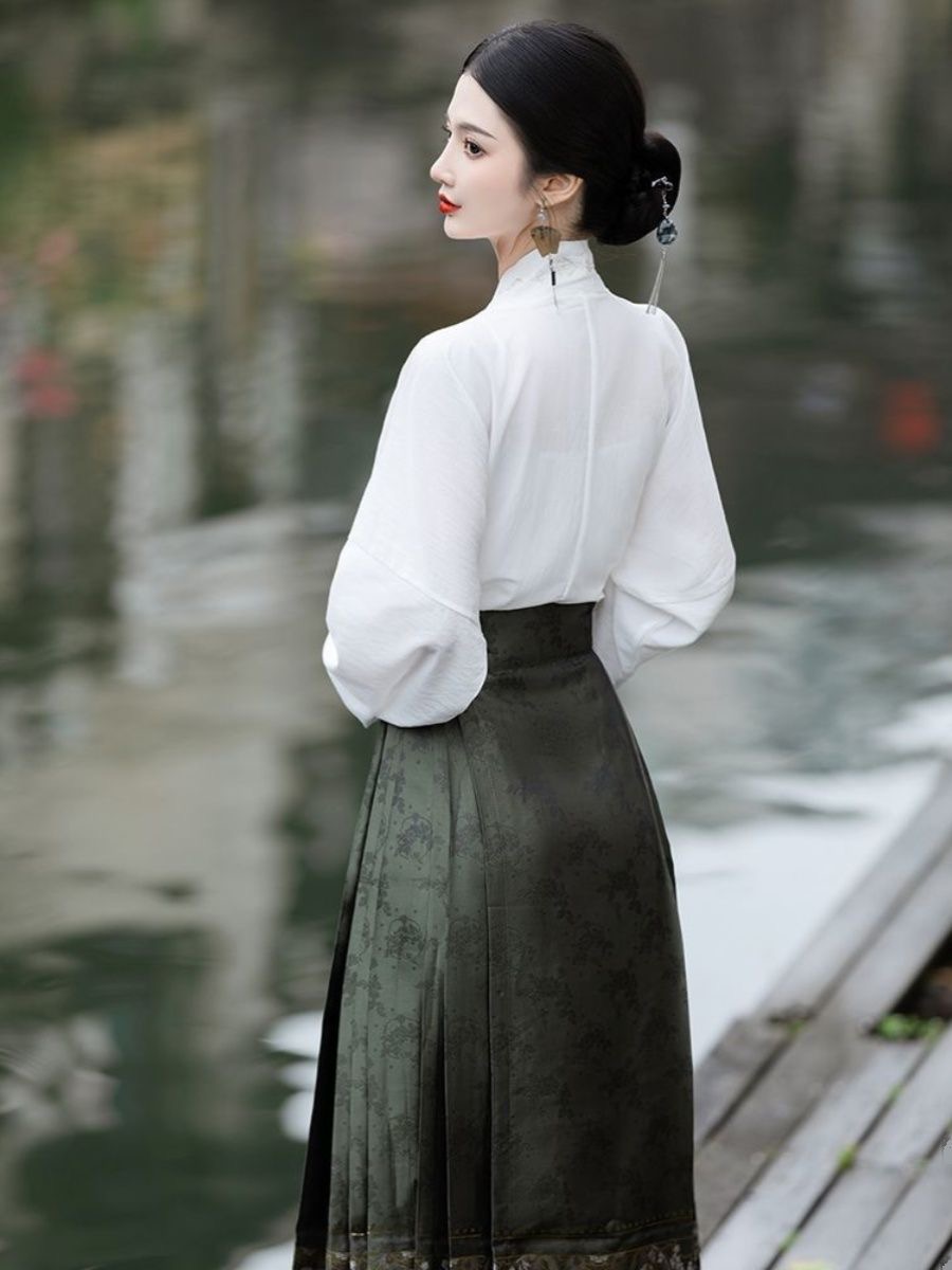 Traditional Hanfu Dress