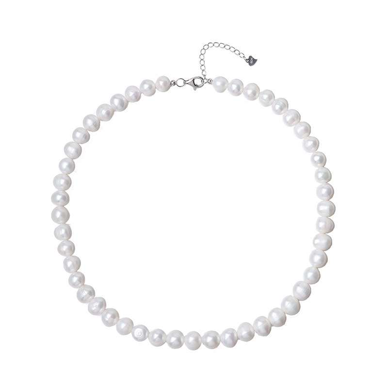 Classic Pearl Necklace