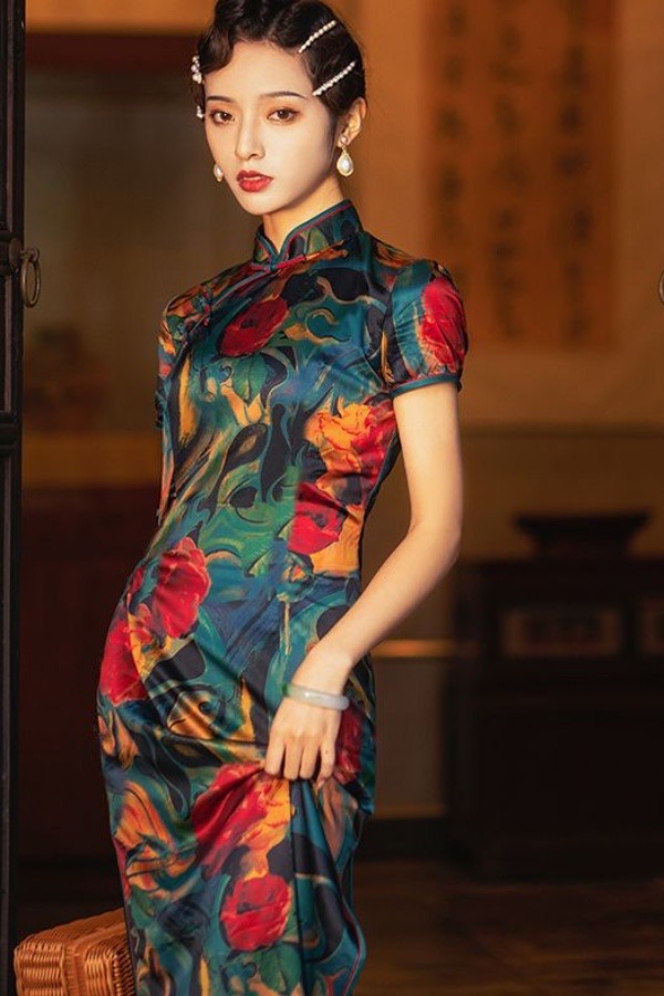 Elegant Floral Cheongsam