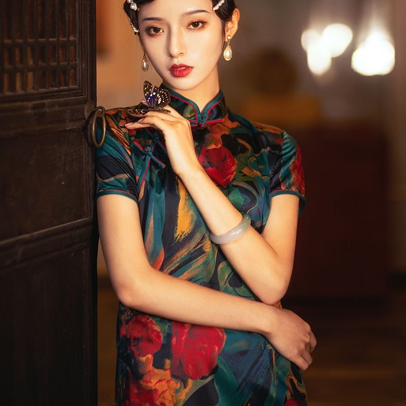 Elegant Floral Cheongsam