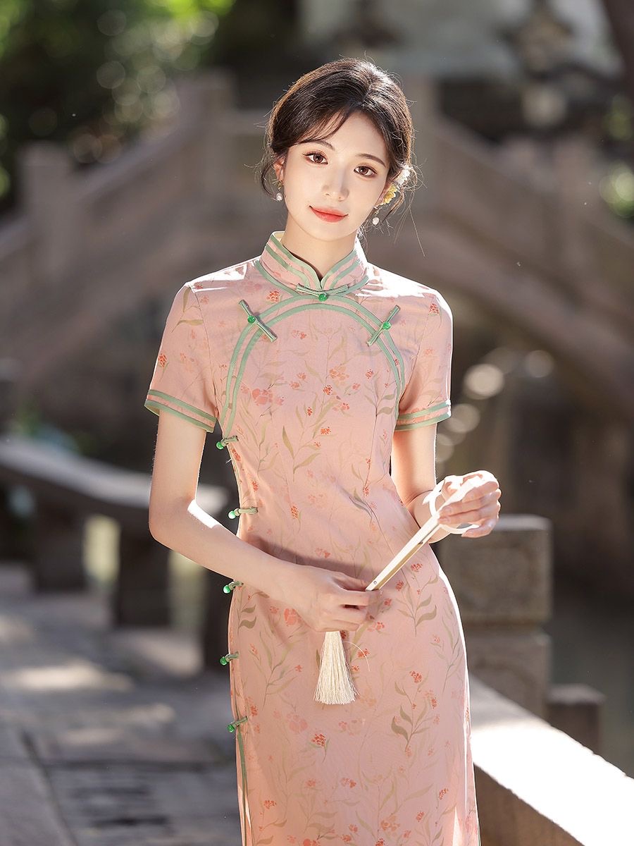 Elegant Cheongsam