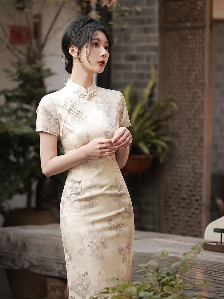 Elegant  Cheongsam
