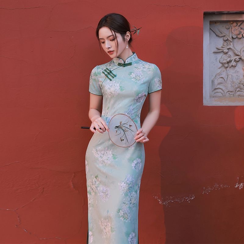 Elegant Embroidered Cheongsam