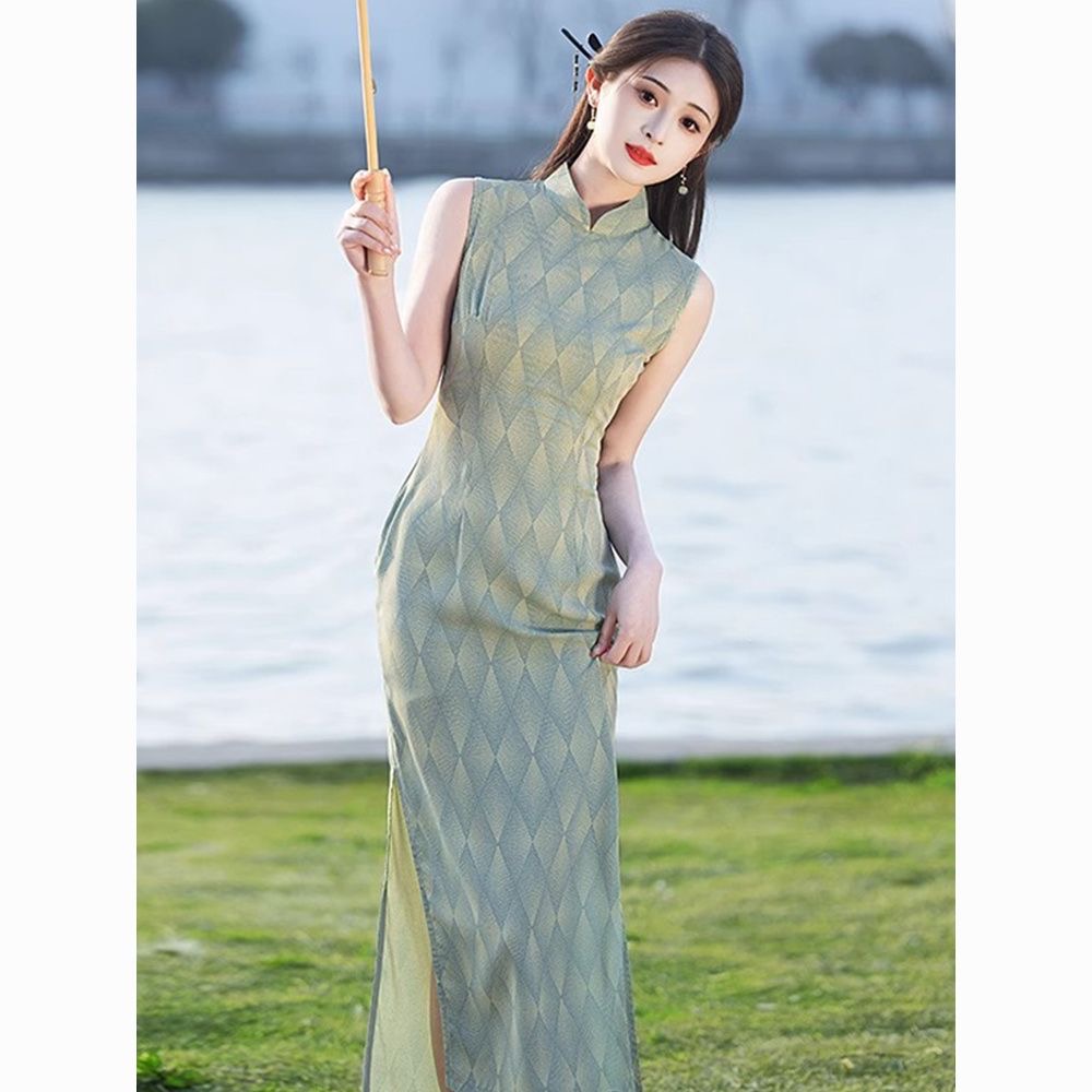 Elegant Green Cheongsam Dress