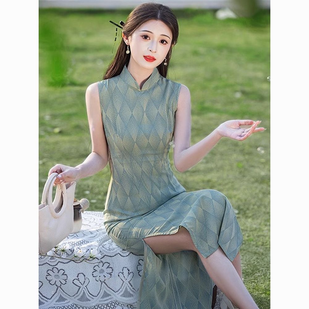 Elegant Green Cheongsam Dress