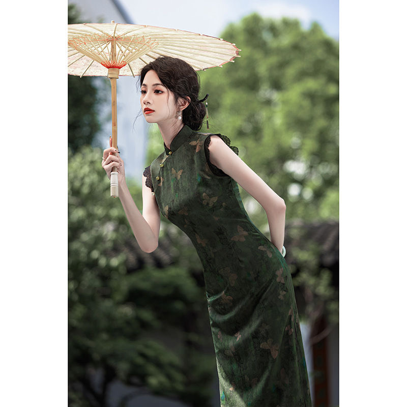 Elegant Green Cheongsam Dress