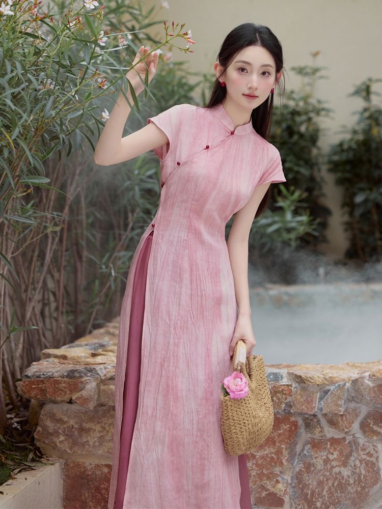 Elegant Pink Cheongsam
