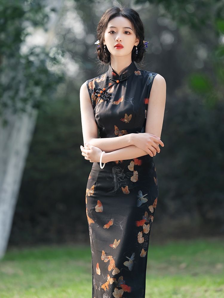 Traditional Chinese Dress