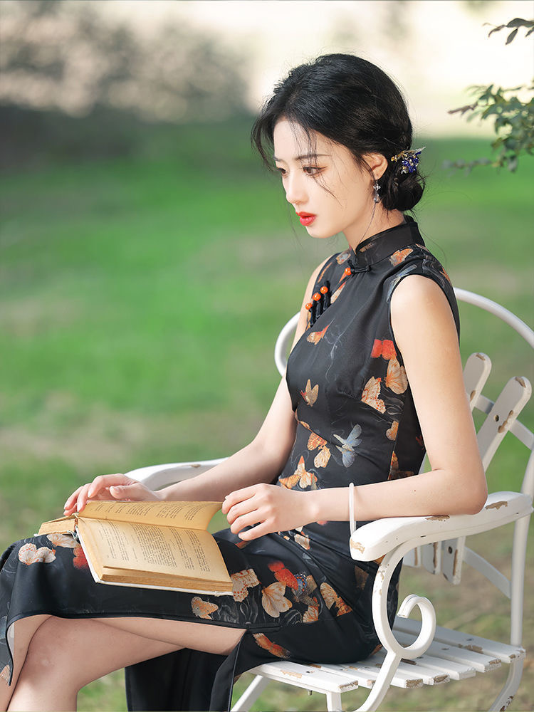 Traditional Chinese Dress