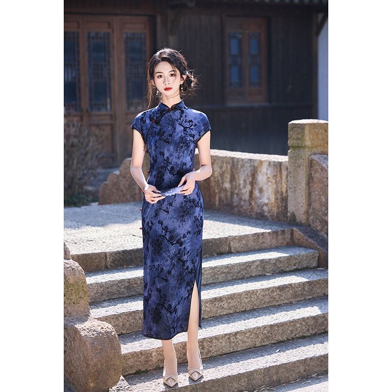 Elegant Blue Cheongsam