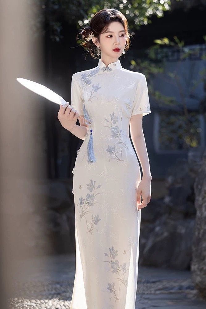 Elegant Traditional Cheongsam