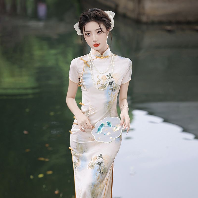 Elegant Floral Cheongsam