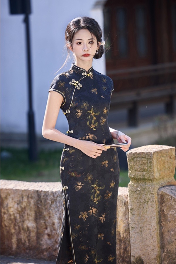 Vintage Floral Cheongsam