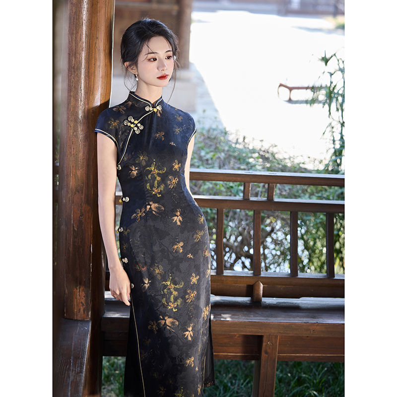 Vintage Floral Cheongsam