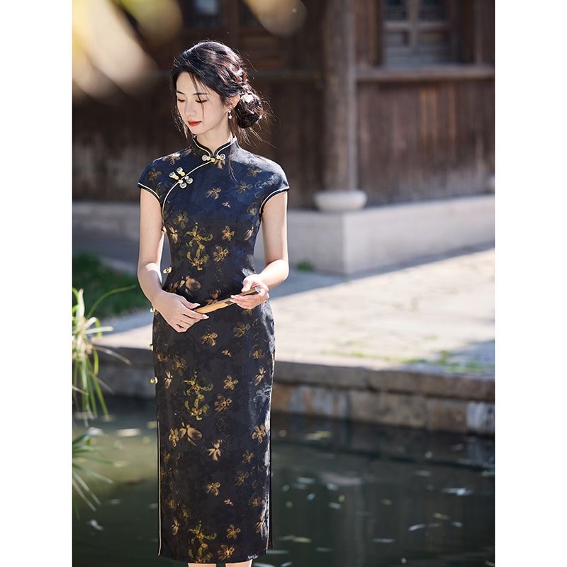 Vintage Floral Cheongsam