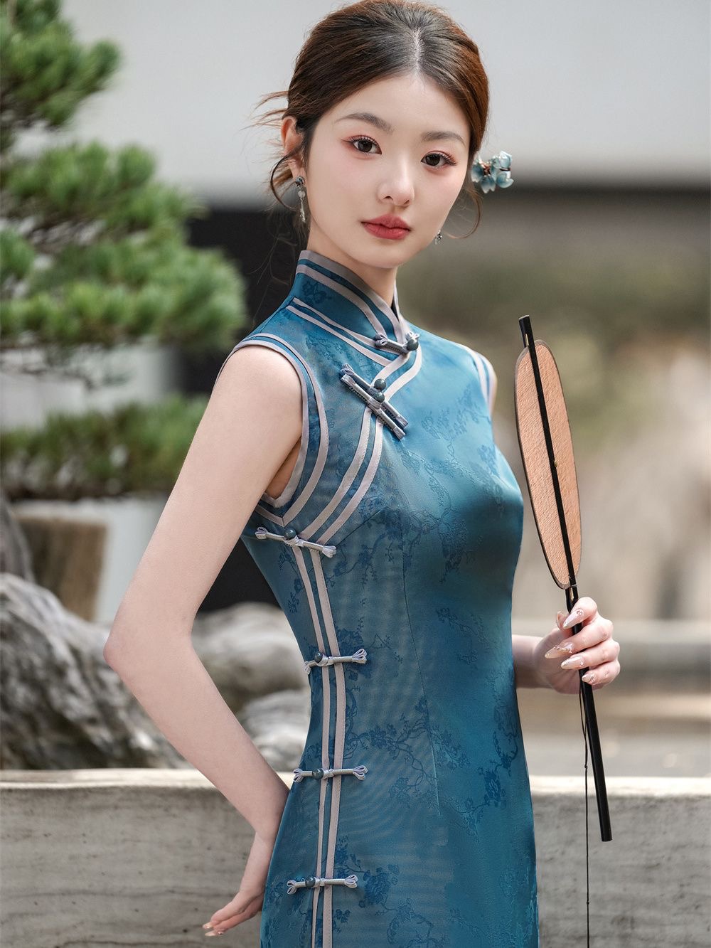 Elegant Blue Cheongsam
