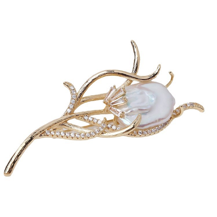 Elegant Pearl Brooch