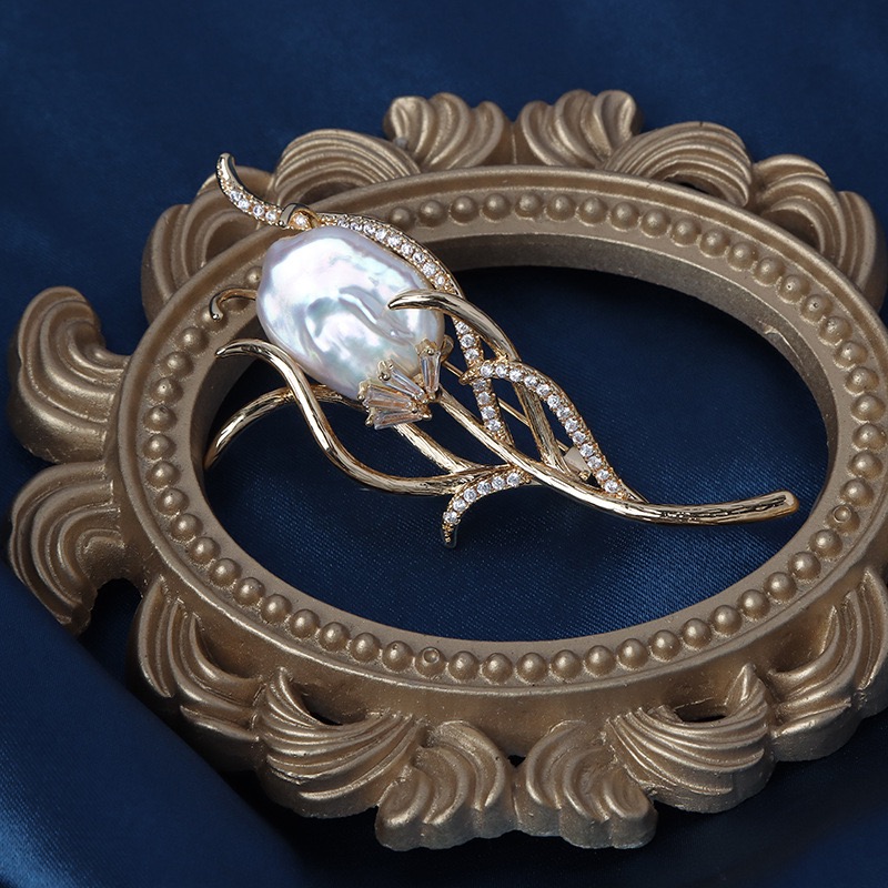 Elegant Pearl Brooch