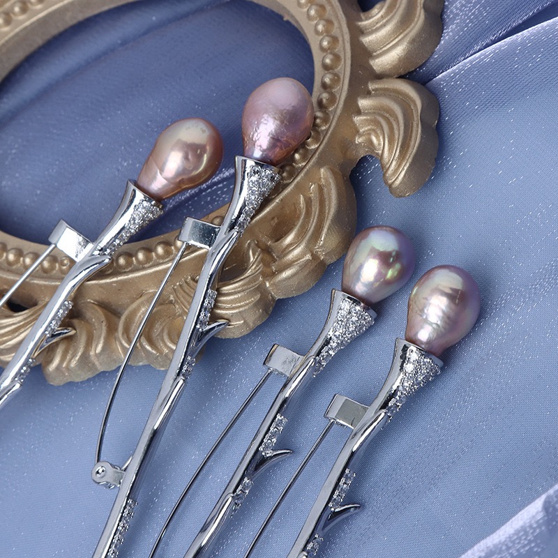 Elegant Pearl Hairpins