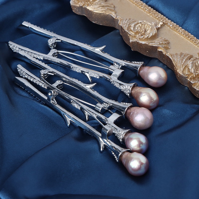 Elegant Pearl Hairpins
